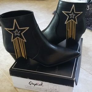 NIB Black embellished booties